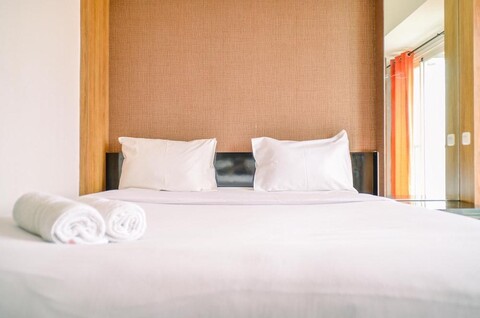 Compact and Modern Studio Room at Casa de Parco Apartment