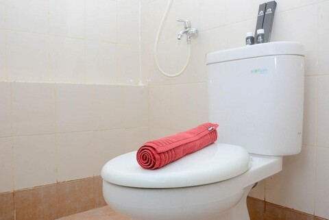 2Br Comfy Bassura City Apartment