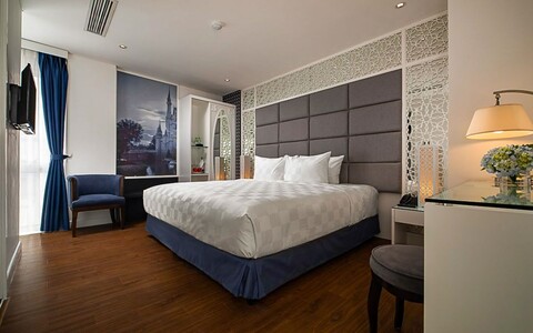 Le Petit Prince Lakeside Hotel & Rooftop bar 