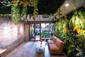 Wat We See Bangkok Hostel