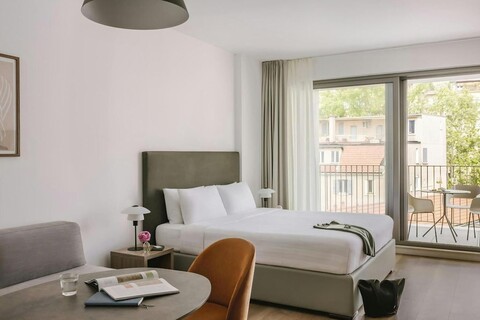 누마 밀란 몬테네로