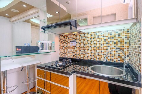 Cozy Stay 2Br Bassura City Apartment