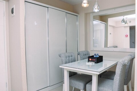 Comfortable Combined Unit 3Br at Bassura City Apartment Near Mall