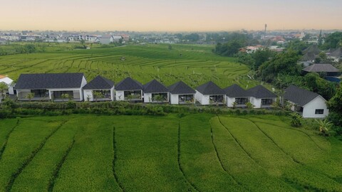 강가 홈스테이 페레레난