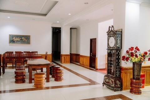 리샤 롱나코네 호텔