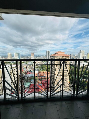 브리아나스 콘도텔 말라테 마닐라