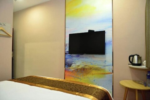 Sherlock Apartment (Riyuebei Theater)