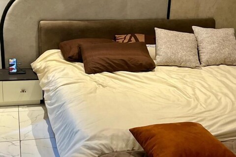 Bytup 2Bedroom Apt in Lekki,24Hrs Light, Wifi ,Fully Serviced Apartment , Water Heater Smart tv