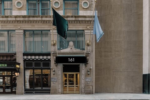 클럽 쿼터스 호텔 패니얼 홀, 보스턴