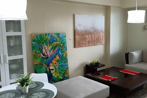 Cool Breeze-Serin West Tagaytay 1-bedrooom Condo