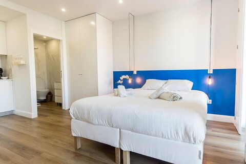 게스트 H4U - 히어로이즈모 발코니 3층