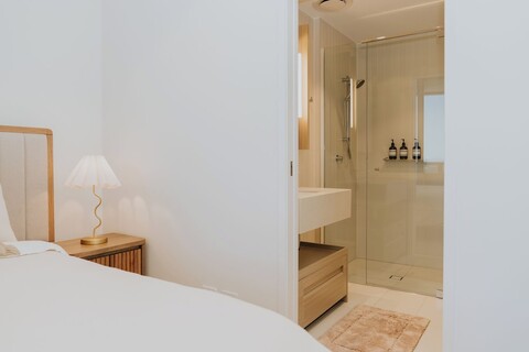 퀸스 와프 레지던스 - 누운 스테이