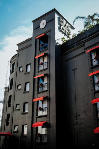 하이브 나폴레스 바이 G 호텔