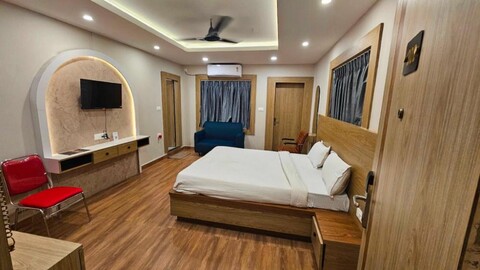 POP 84016B Hotel Narasingha Palace