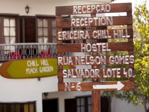 Ericeira Chill Hill 2 – Peach Garden