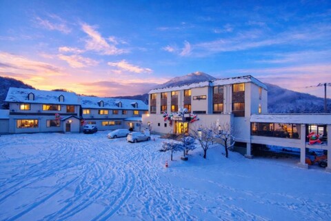 호텔 솔 앳 레이크 토야