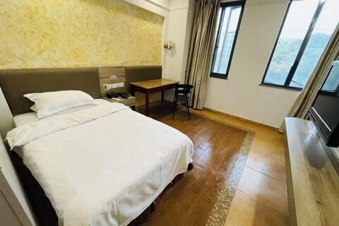 GreenTree Alliance Hotel (Shanghai Baoshan District Meilan Lake Yueluo Road)