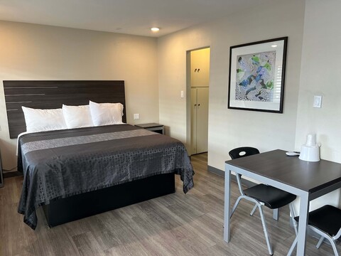 클라우드 9 인, 엘 시엘로 인