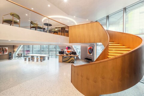 도셋 카나리 워프 런던