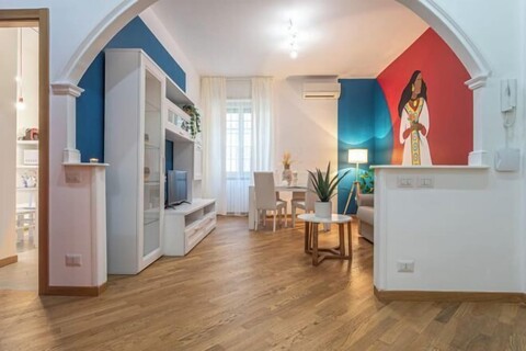 Casa Abeba, The Tower of Rome