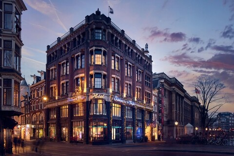 디커 & 디즈 호텔