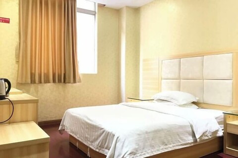 Guangzhou Business Hotel (Shangxiajiu Pedestrian Street Changshou Road Subway Station Branch)