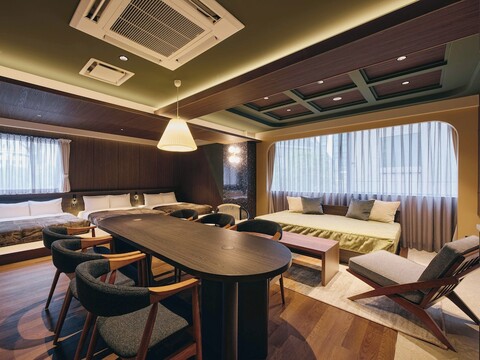 일리 에메 도쿄-토라노몬