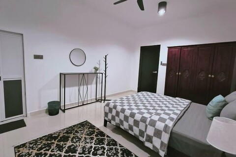 Sky312 Muslim Homestay