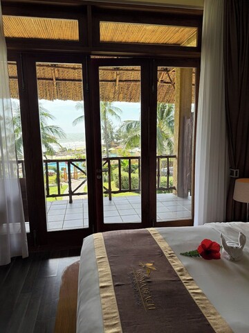 아로마 비치 리조트 & 스파