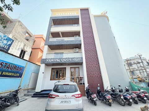 호텔 수칸야 엘리트, 푸리