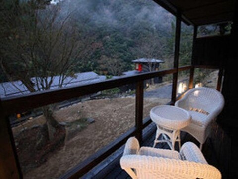 타케다오 온센 코요칸 베테이 아잘리