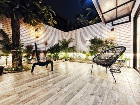 4Br Modern Art Villa with Free Wi-Fi Netflix Vinyl