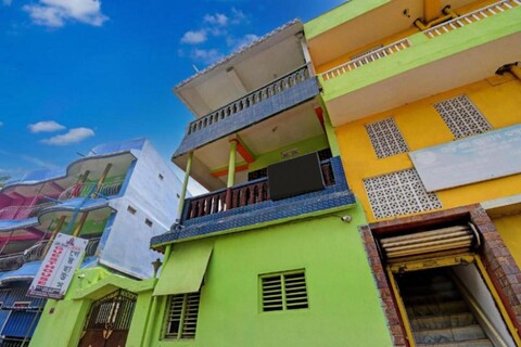 Goroomgo Sri Ram Guest House Puri - Near Sea Beach