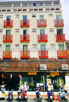 Casa Picasso Near Chabad House