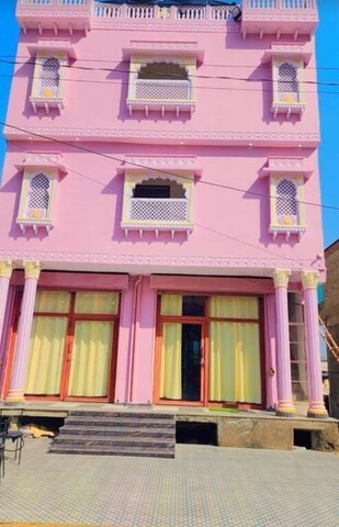 슈리 시드디비나약 호텔