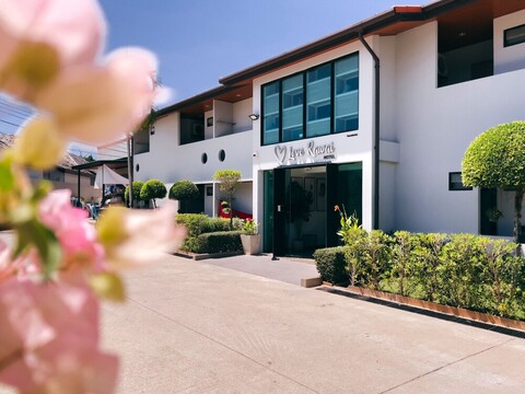 러브 라와이 호텔