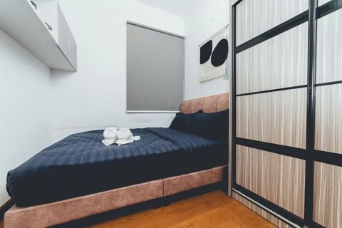 Paragon Residence Sleek Stay 2BR 4pax