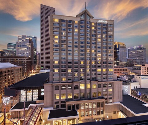 "더 로프턴 호텔, 힐튼 테이프스트리 컬렉션"