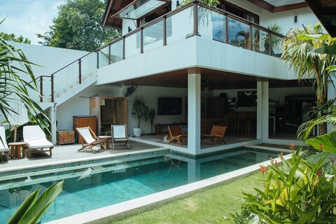 수아라 옴박 발리