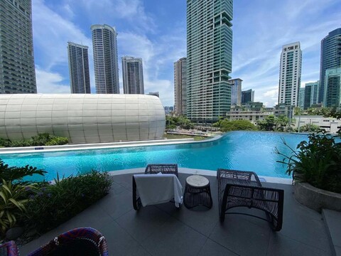 더 호텔 레지던스 앳 노보텔 마카티