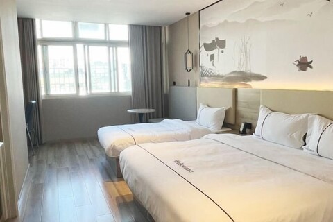 Hua Ju Hotel (Subway Station, Duduanqiao, Mudu Town, Suzhou)