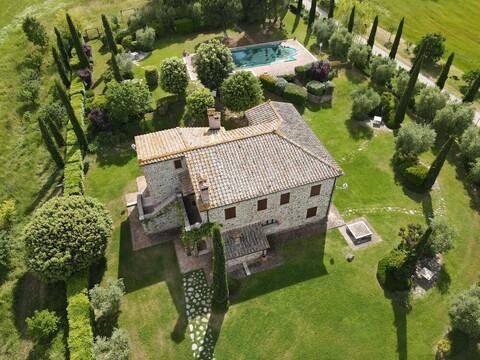 빌라 티베리니 와인 릴레