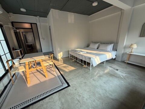 옐로 플레이스 수쿰윗 소이 2