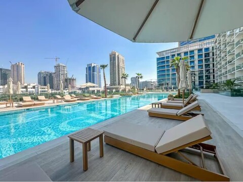 보그 | 빙하티 피닉스 JVC, 서클 몰 근처