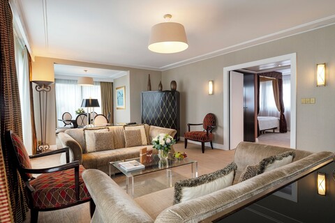 워릭 샹젤리제 파리