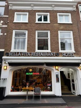 Bella Vita Hotel Restaurant
