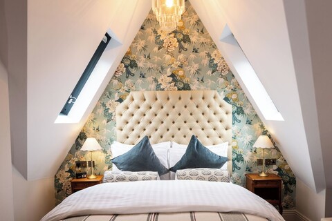 더 레드 라이온