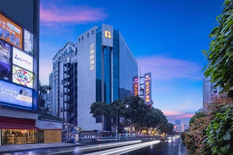 Tenwood Hotel (Xihua Road Caihongqiao Subway Station)