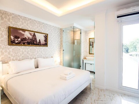 B2 리버사이드 콜로니얼 호텔