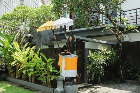 화이트 로터스 빌라스 세미냑